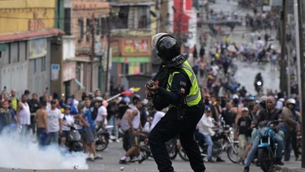 Manifestacao-venezuela-policial